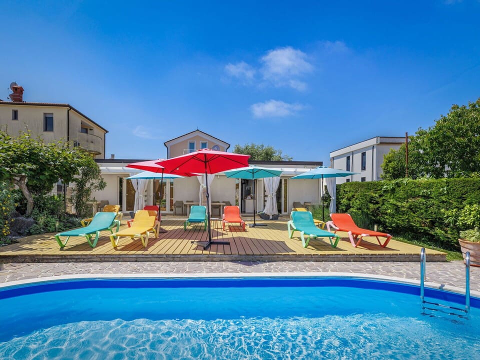 Resort, Swimming Pool, Landscaping, Outdoor Furniture, Chair, Hotel, Villa, Eco Hotel, Houseplant