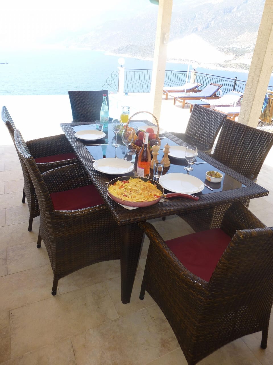 outside dining area, on terrace