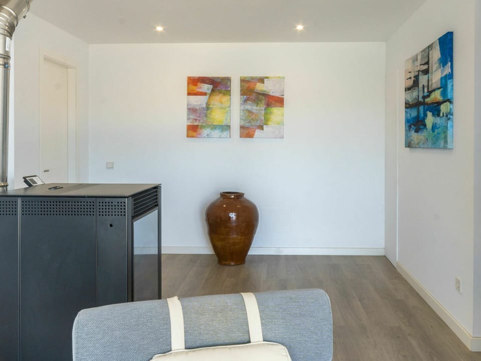 Furniture, Property, Building, Cabinetry, Wood, Table, Flowerpot, Interior Design, Floor, Flooring