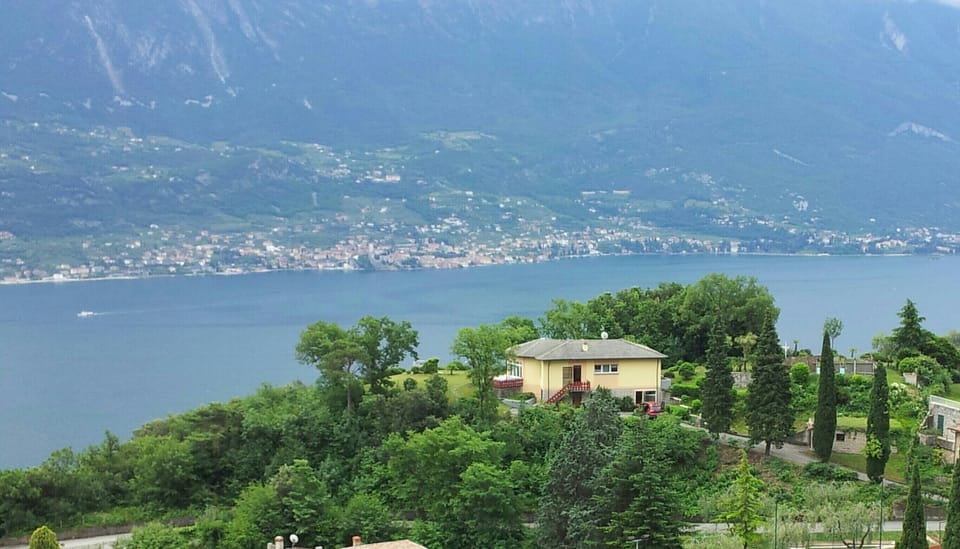Villa with private pool and unobstructed sea and mountain view Villa in Tremosine