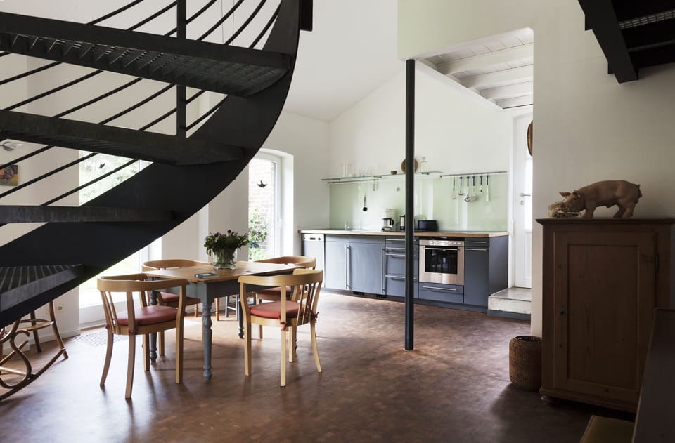 Kitchenette with dining corner