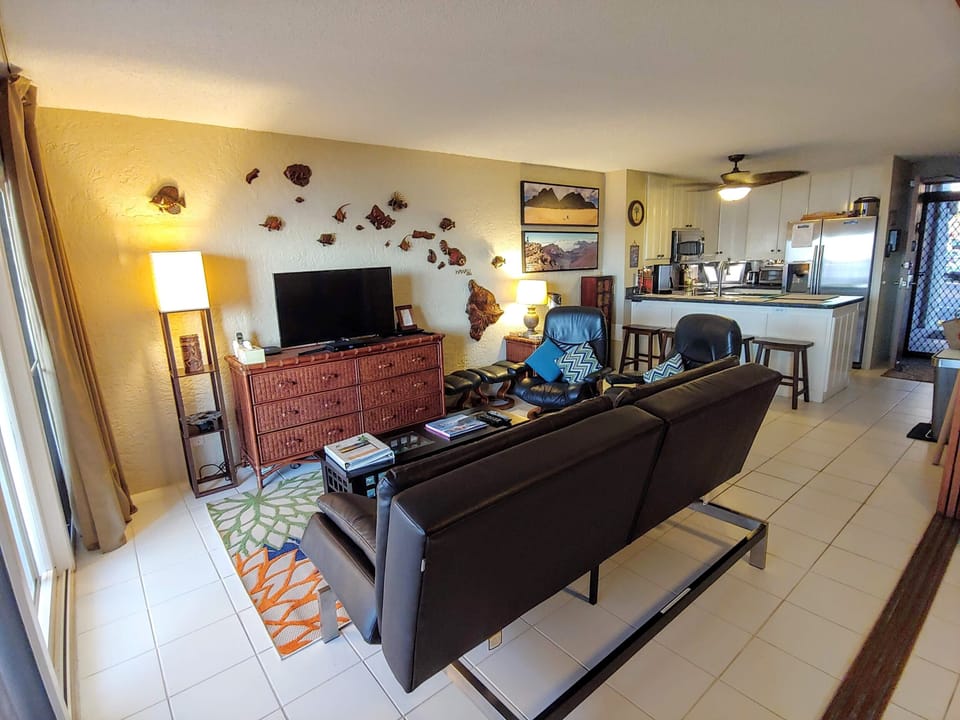 Comfortable and inviting living room (new furniture and TV-2021)
