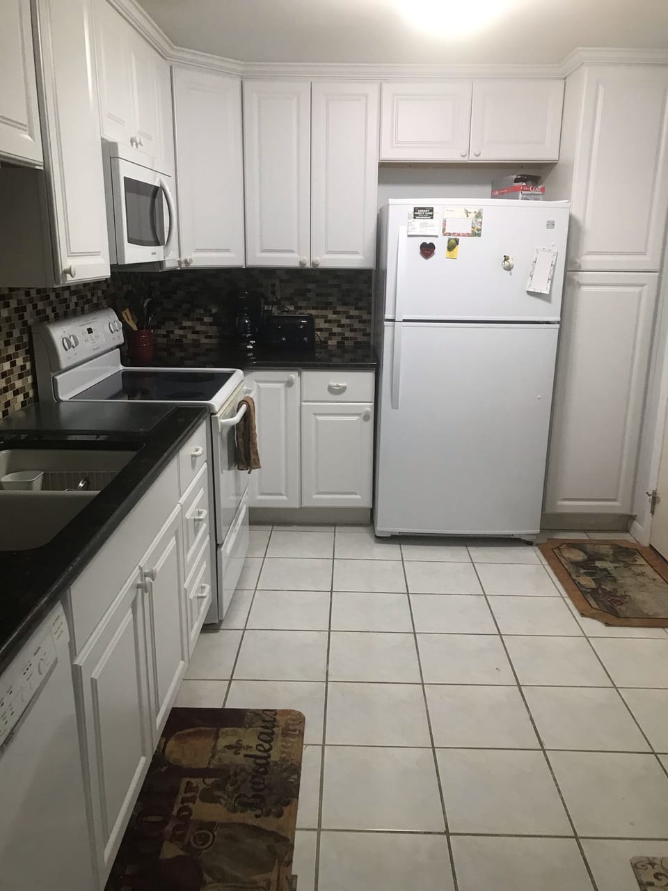 fully equip kitchen
