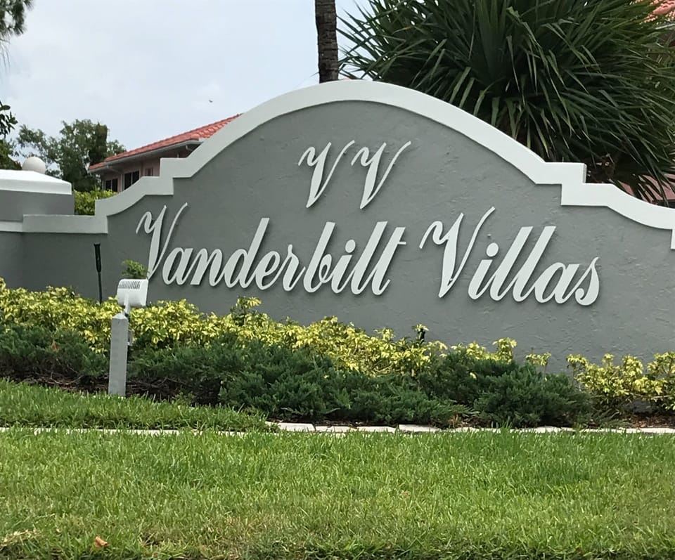 Welcome to Vanderbilt Villas