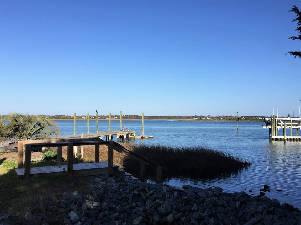 Public sound access for kayaking or wading 3 short blocks away
