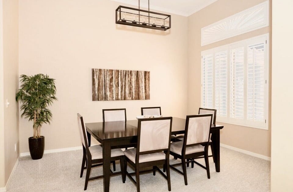 Formal Dining