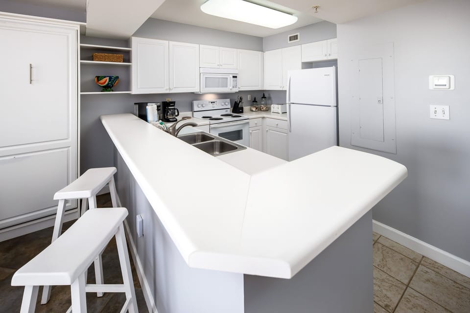 Kitchen, Pelican Isle Resort Okaloosa Island