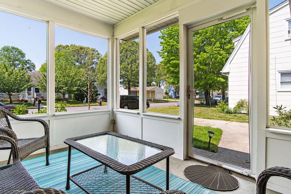 Screened in front porch