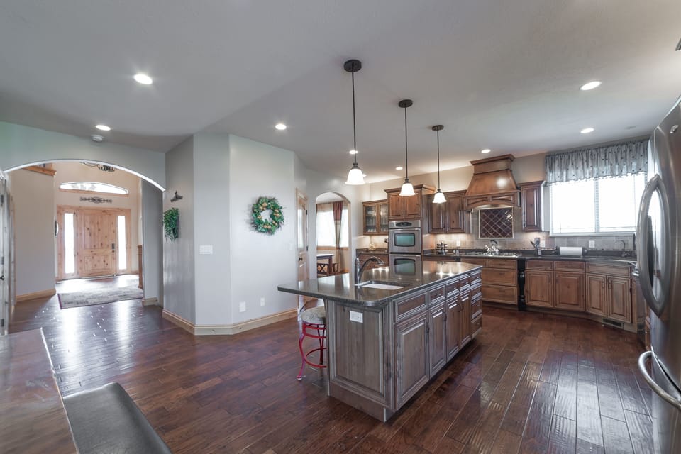 Kitchen - Front Entry