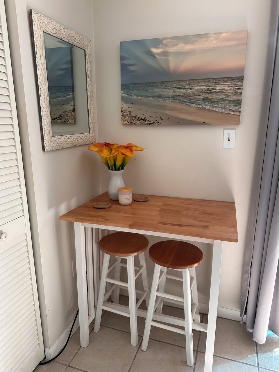 breakfast nook