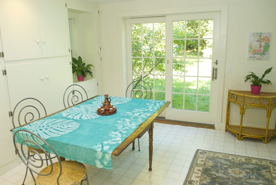 Dining area off of kitchen