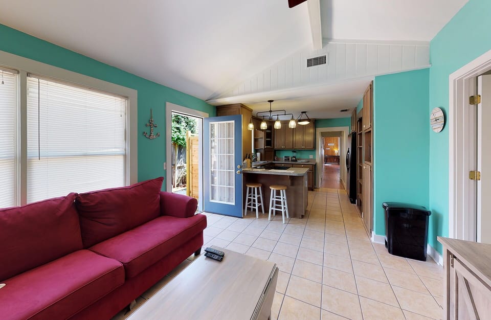 living area 2