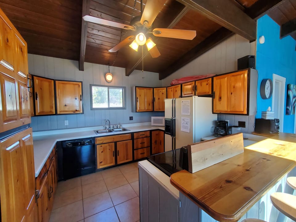 Glendo Lake Properties, Kitchen,  dishwasher, refrigerator, minifridge, stove