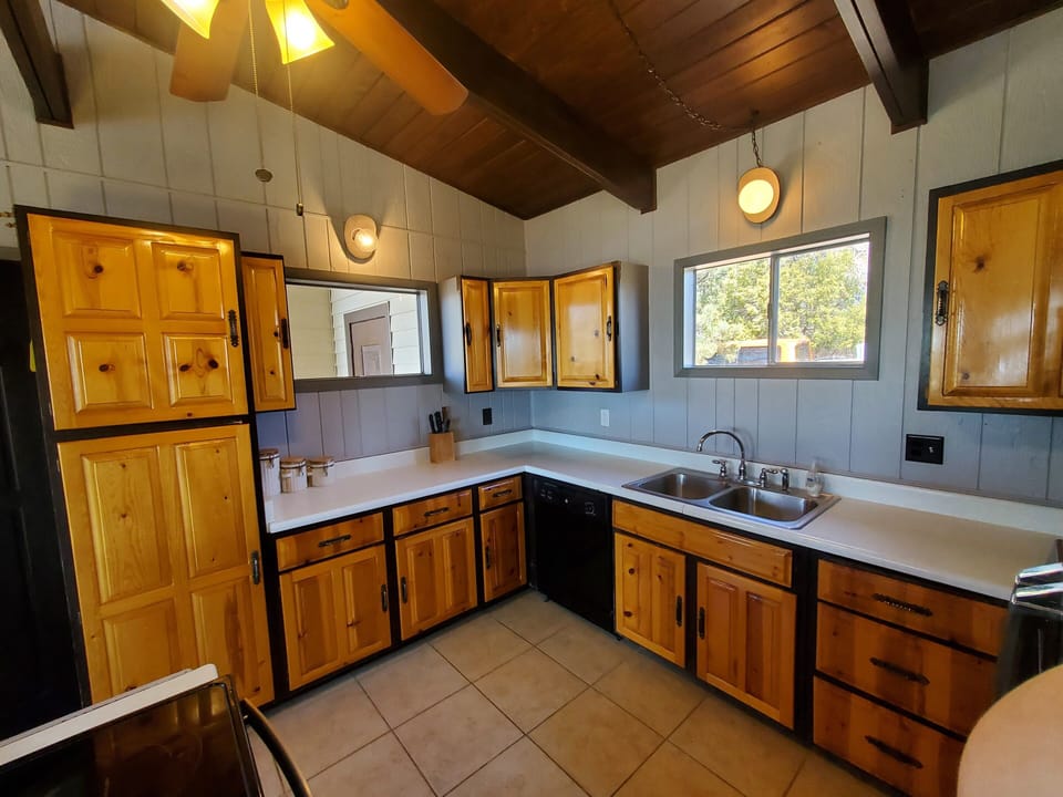 Glendo Lake Properties, Full Kitchen, Dishes, Pots/pans, baking, some appliances