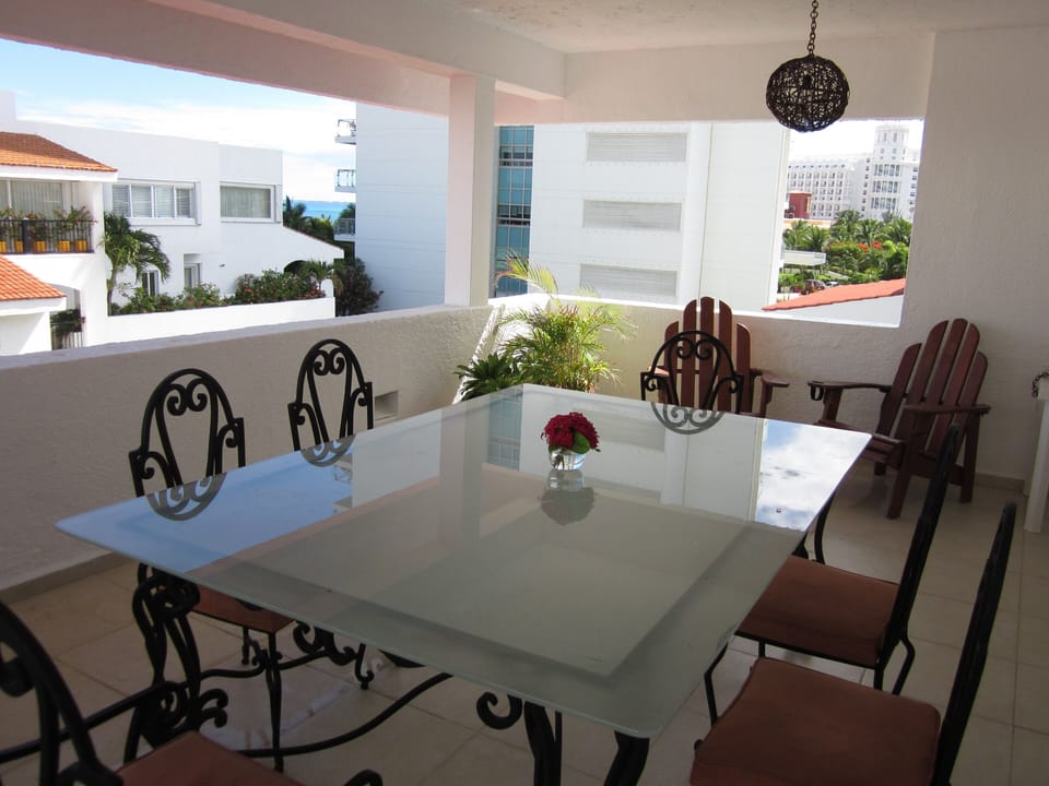 Dining area on balcony