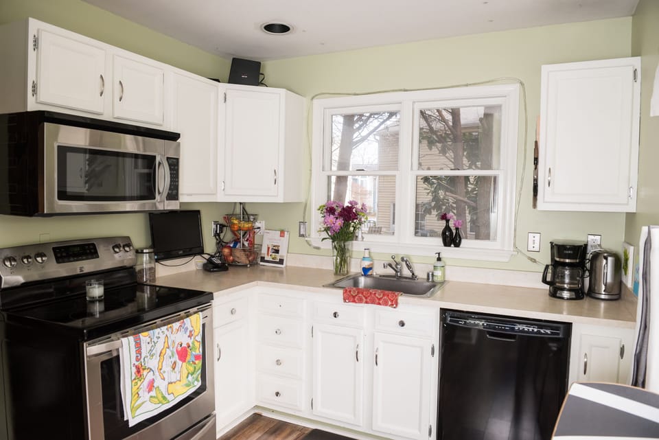 Nice bright kitchen with convection oven