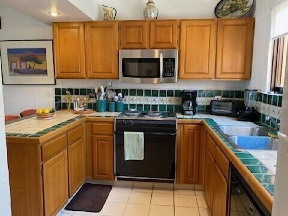 Oven, 4 burner stove, microwave, toaster oven, coffeemaker, toaster oven, etc. 
