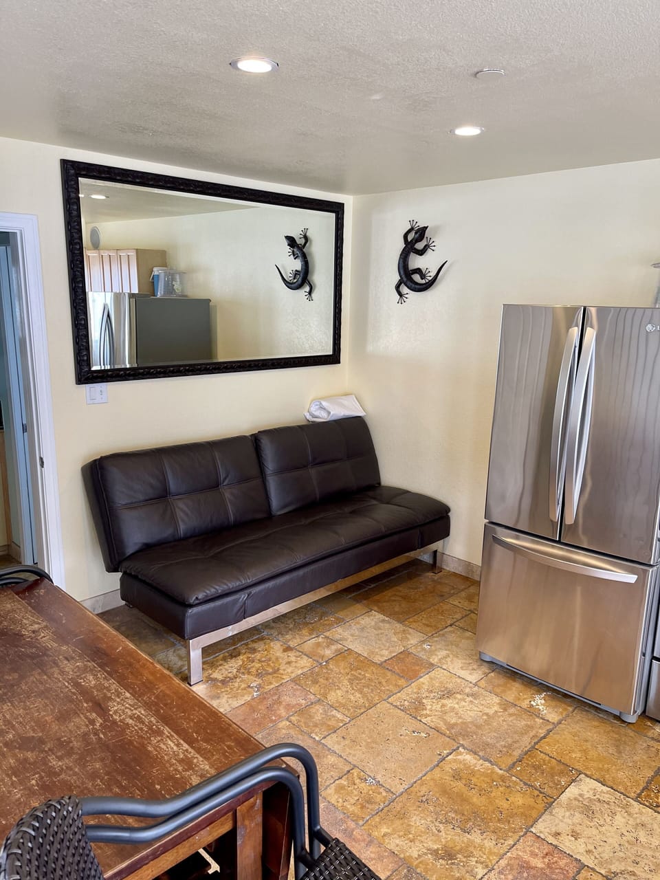 2nd floor Eurolounger