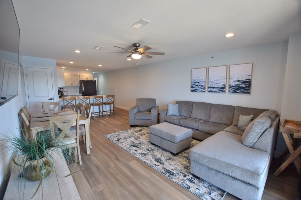 New furniture / sectional with spacious layout