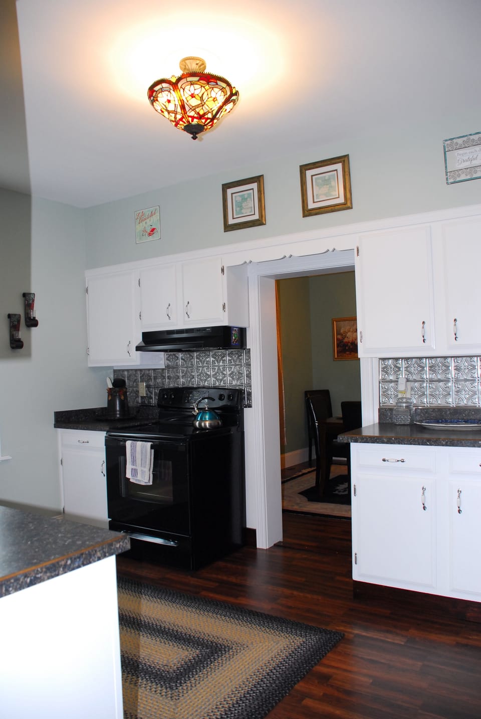 Fully equipped kitchen. 
