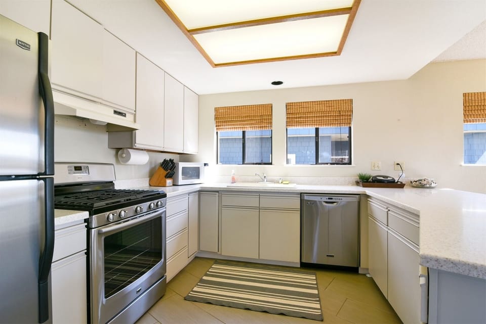 The kitchen is well equipped for meals with friends and family