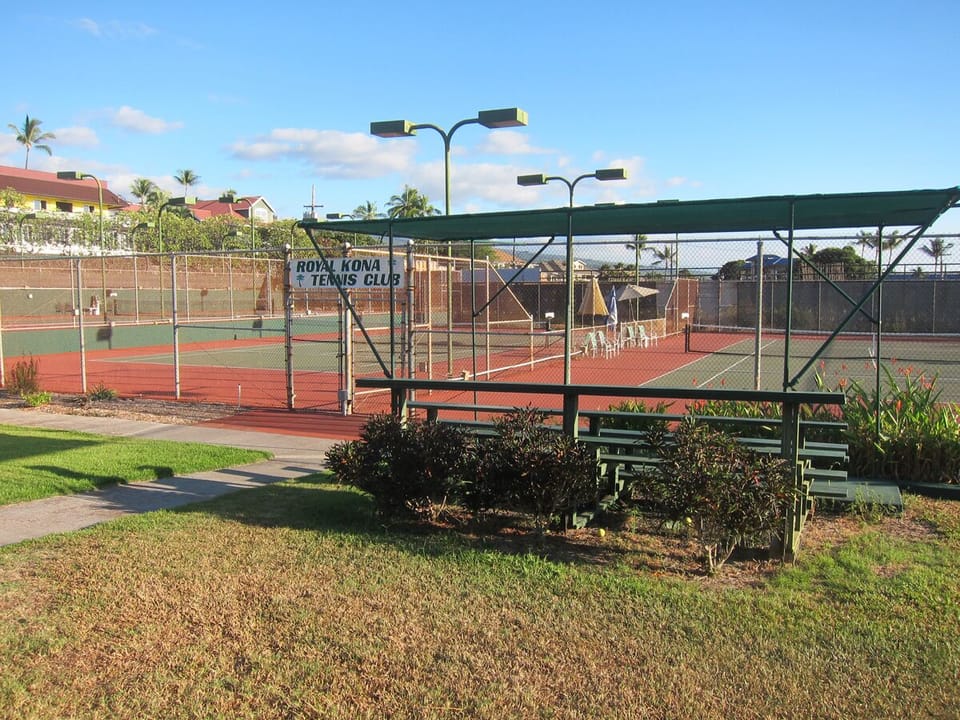 Tennis anyone? Courts are a 5 minute walk away, offer short term memberships.