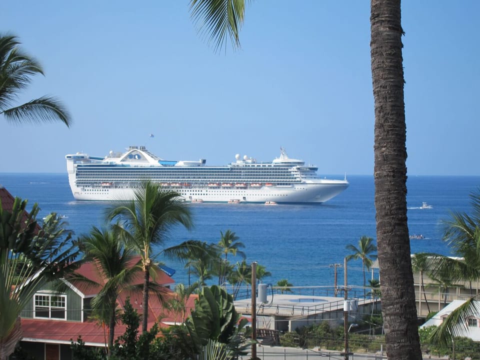 Cruise ship in Kailua Bay, viewed from the lanai. 