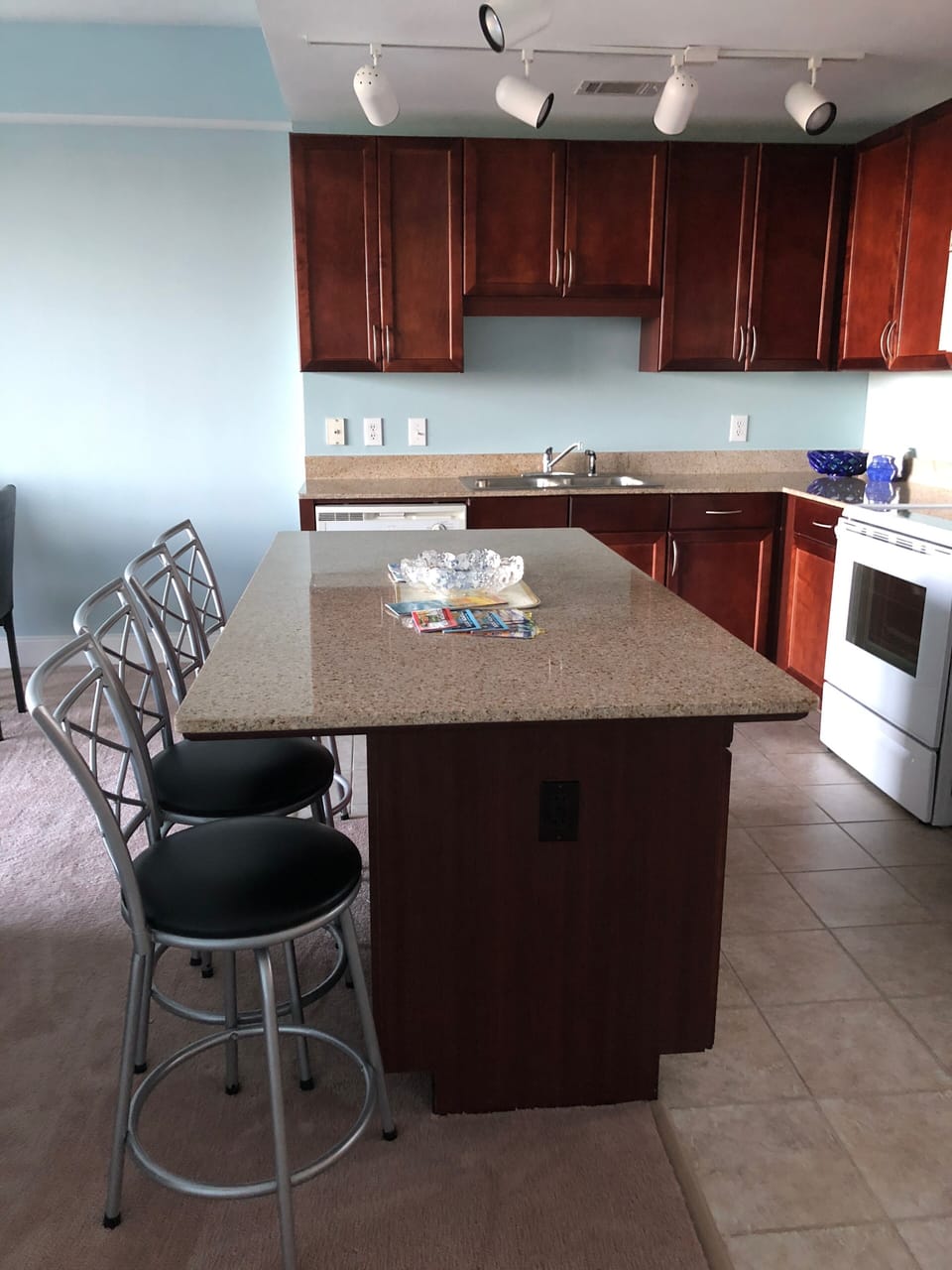 Island bar table with bar stools