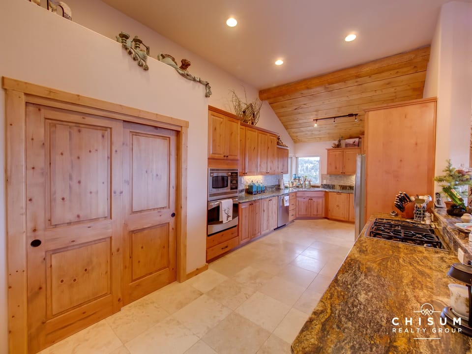 Gourmet Kitchen
