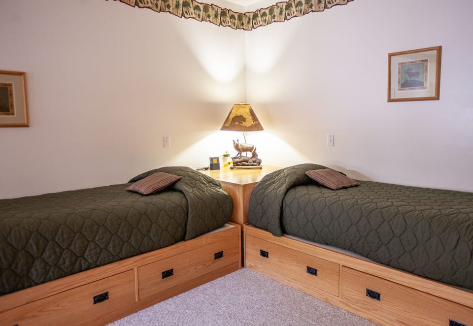 Guest bedroom
