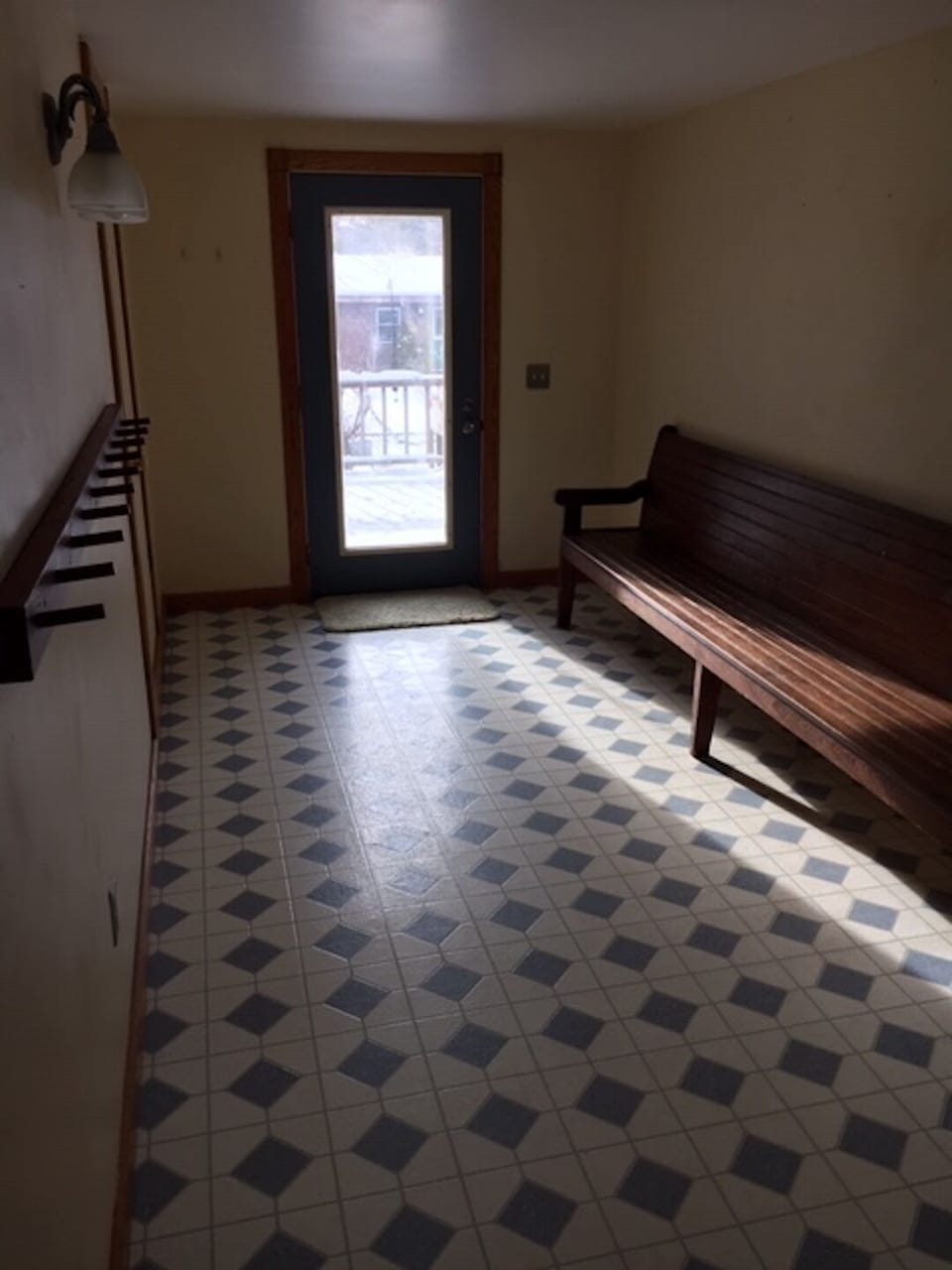 private and spacious entryway left side. back door goes to left side deck