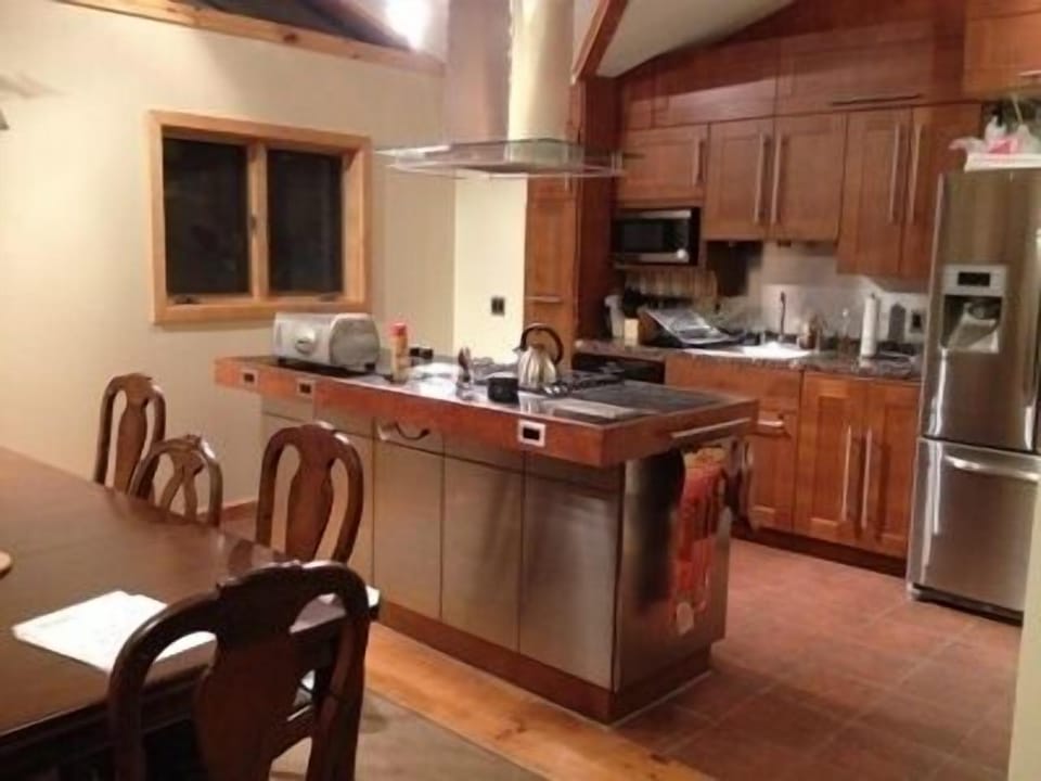 Fully outfitted kitchen