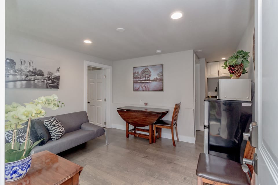 A2 unit great room