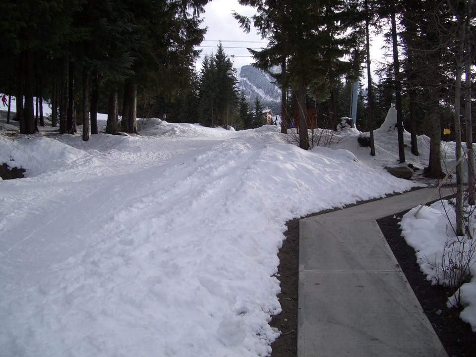Heated pathway from ski lockers at the Woodrun to the main ski hill