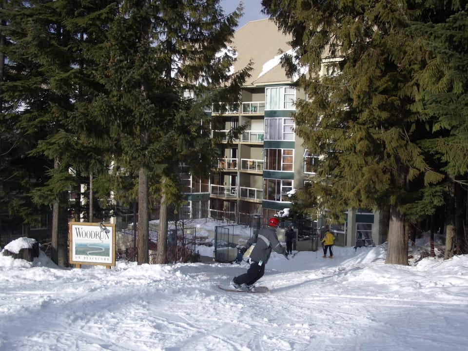 Woodrun Lodge true ski in and ski out location. 