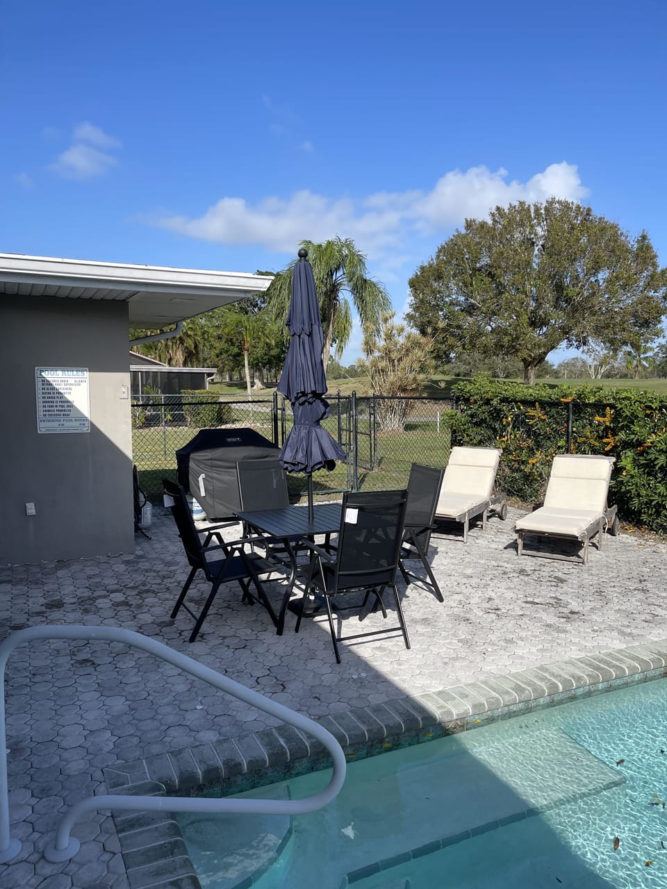 Pool Deck Furniture 