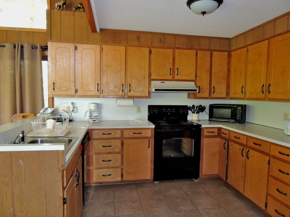 Fully Equipped Galley Kitchen