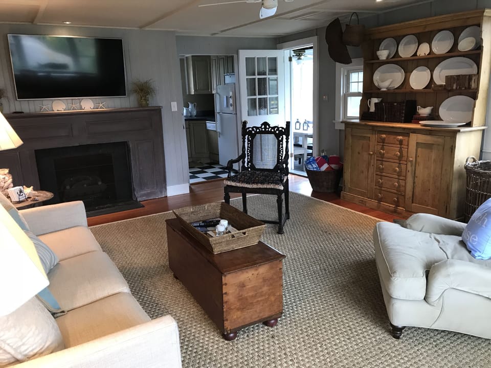 HD TV with Xfinity cable and high speed internet...