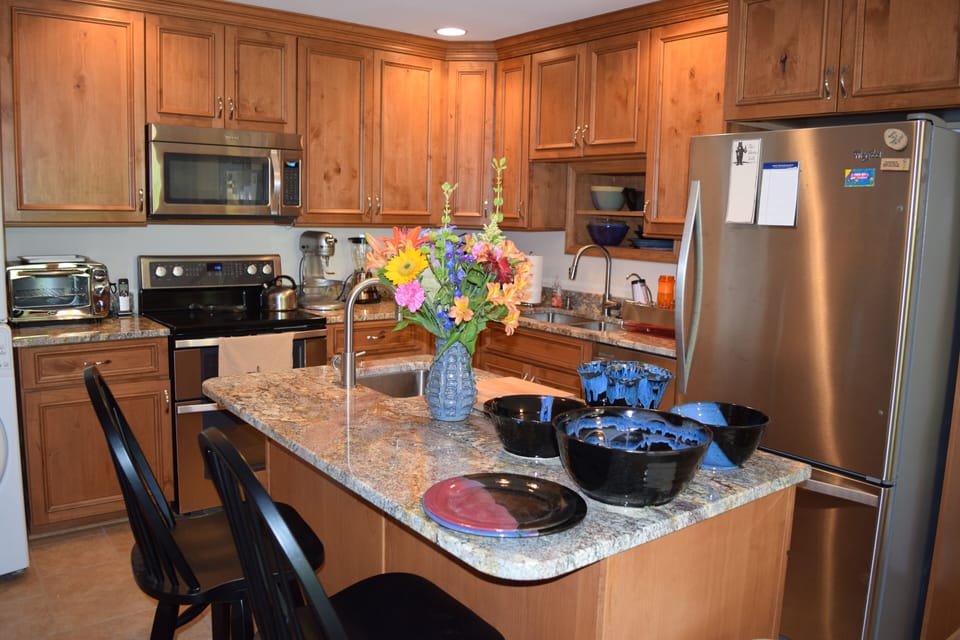 Gourmet, fully-equipped kitchen