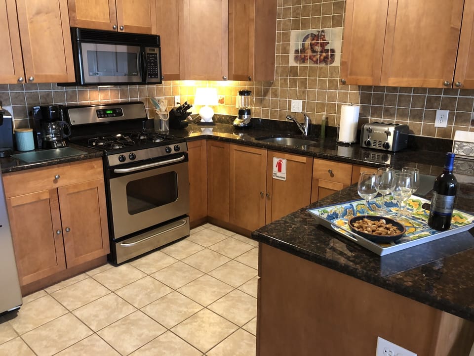 Fully-equipt Kitchen