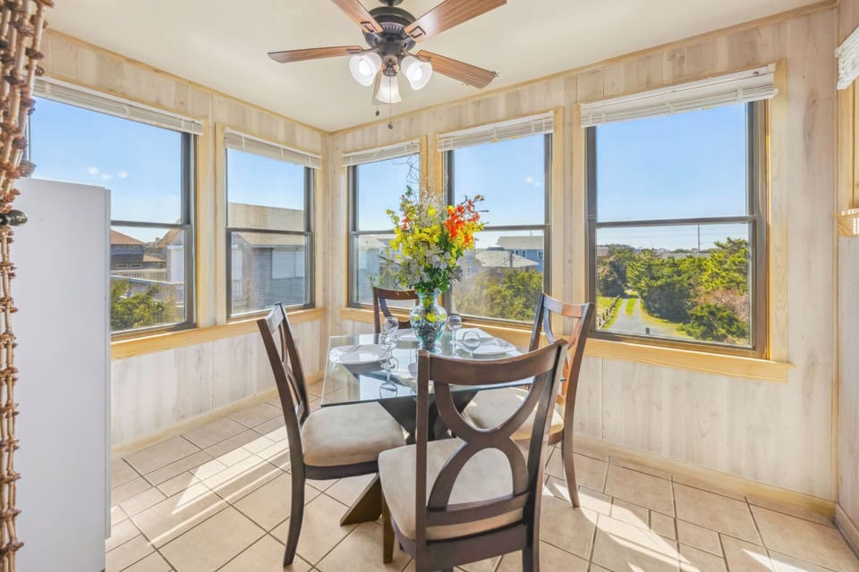 Surf or Sound Realty - 239 - Casablanca - Dining Area -5