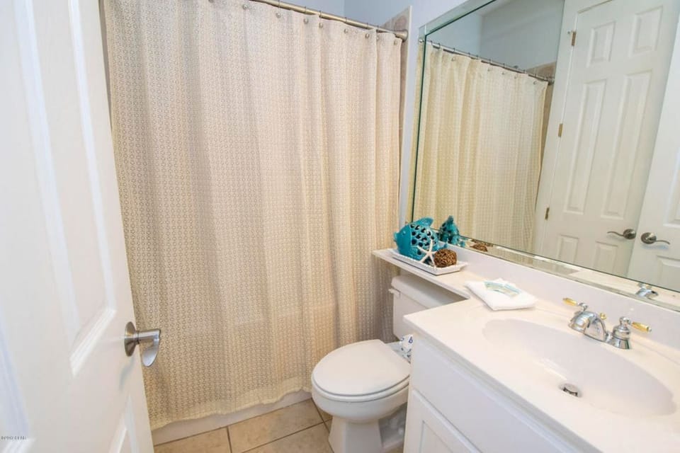 2nd floor full bath