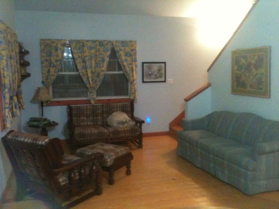 Living Area of Bluebird Cabin