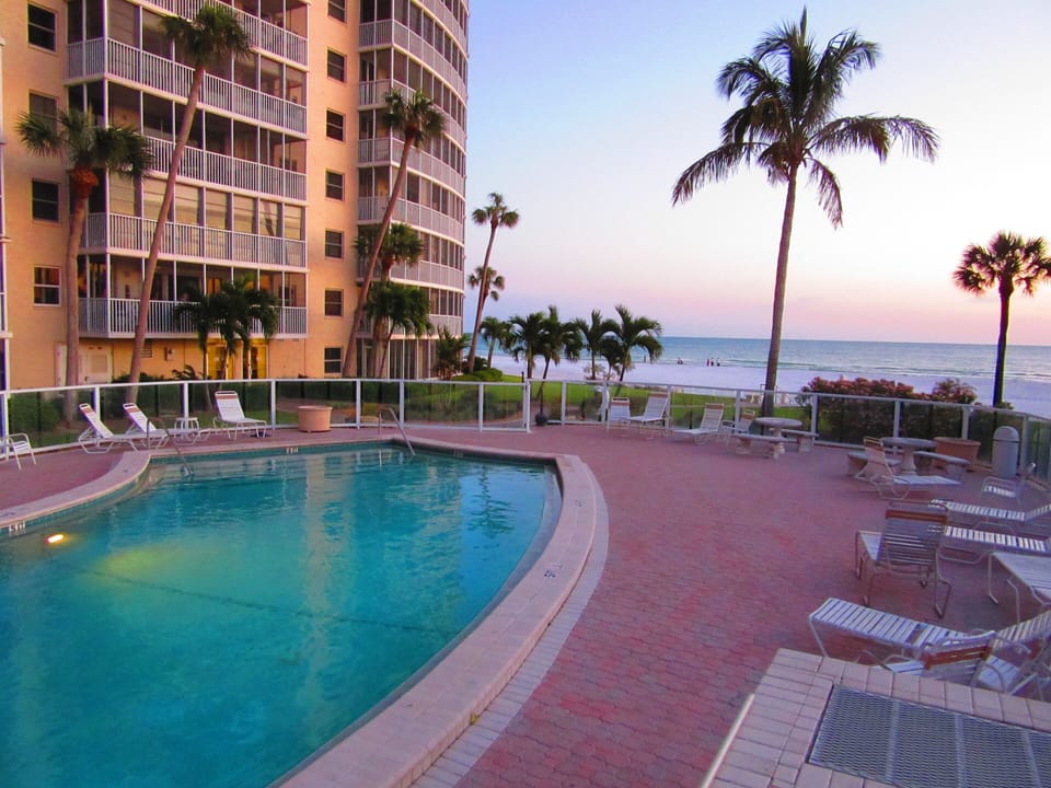 Gulf-side heated pool