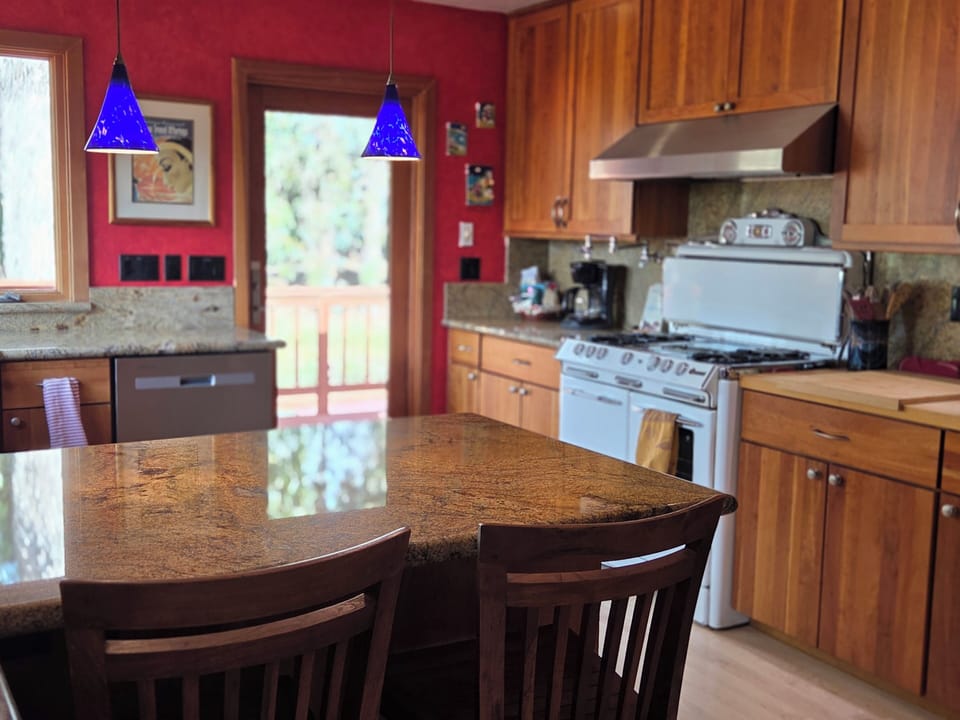 Kitchen right side