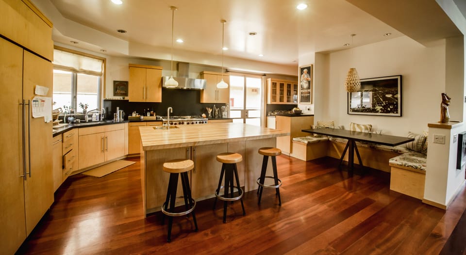 Kitchen and breakfast nook