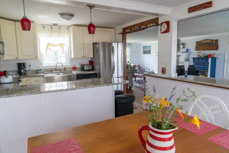 Kitchen and dining area