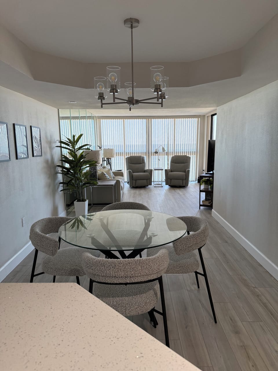 Half bath “throne”