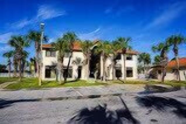 Clubhouse with in steps of your Florida townhouse 