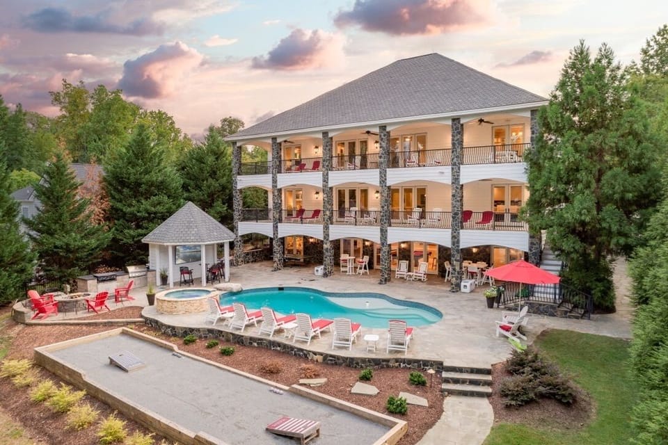 The MacDaddy is Lake Gaston's #1 ranked vacation & corporate retreat home!👌